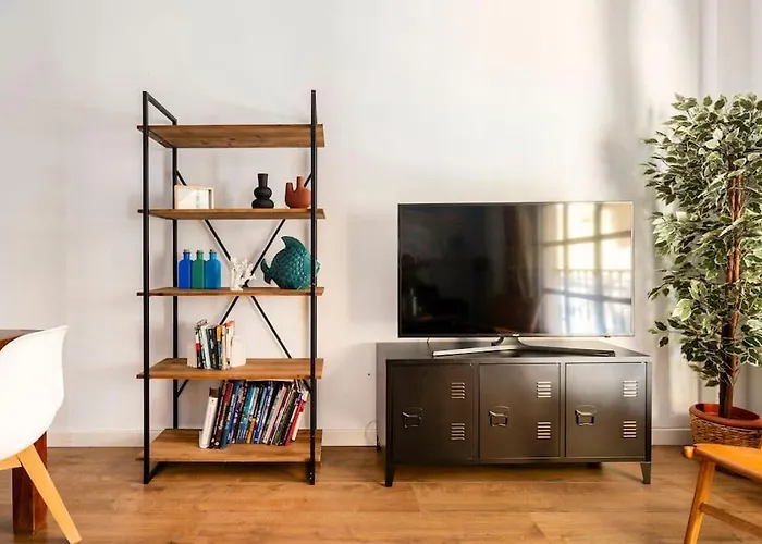 Historical Center Apartment Malaga Parking And Smart Tv