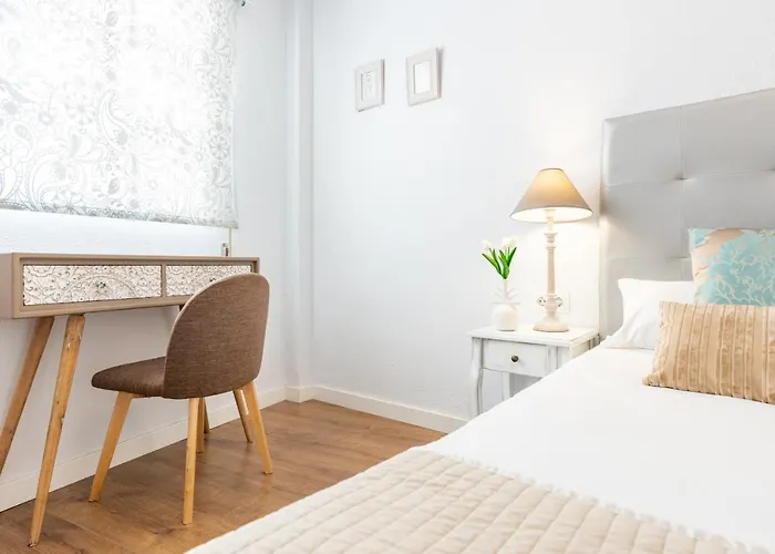 Historical Center Apartment Malaga Parking And Smart Tv